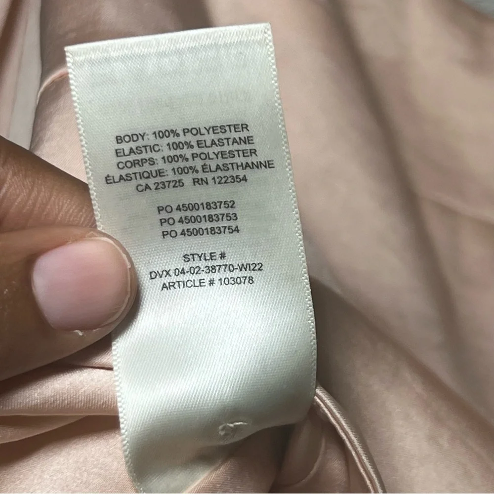 Wilfred Aritzia Satin Blush Women's Romantic  Smocked Blouse Size L - Picture 9 of 16